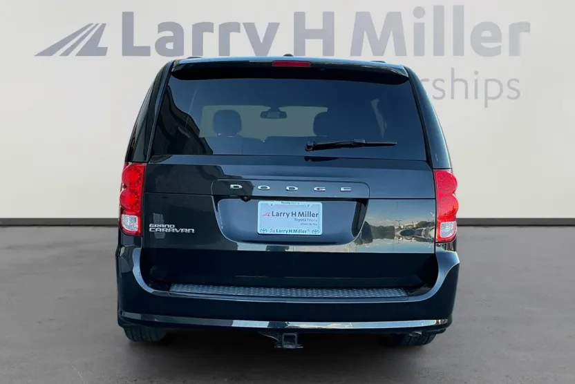 2018 Dodge Grand Caravan SE photo 1