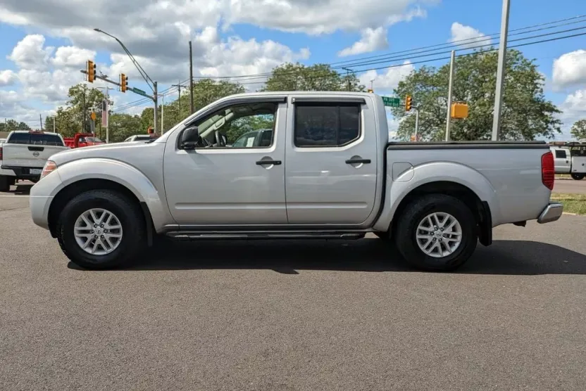 2018 Nissan Frontier SV photo 1