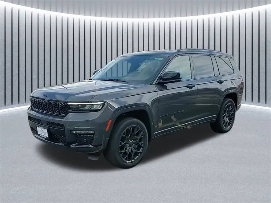 2025 Jeep Grand Cherokee L Summit photo 1