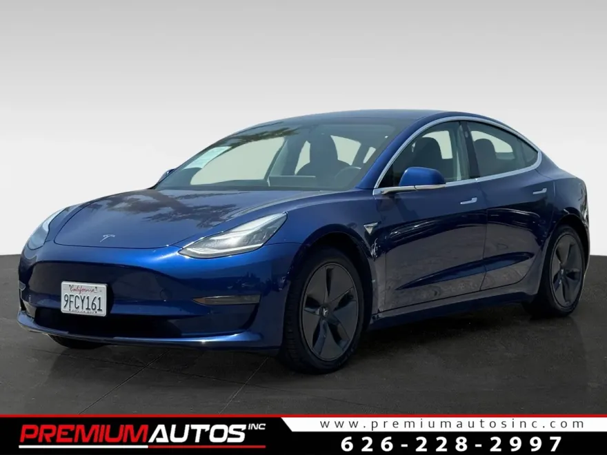2019 Tesla Model 3 Standard Range Plus photo 1