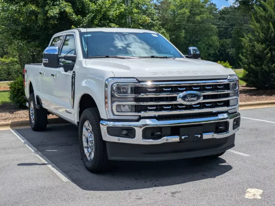 2025 Ford F-350 Lariat photo 1