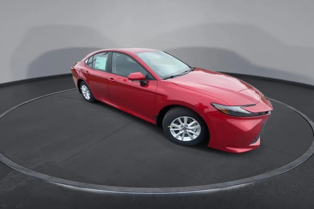 2025 Toyota Camry LE photo 1
