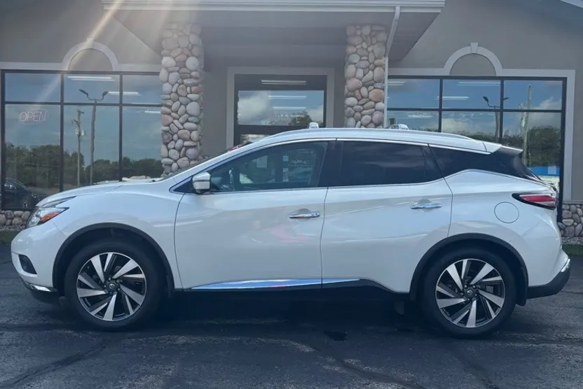 2016 Nissan Murano Platinum photo 1