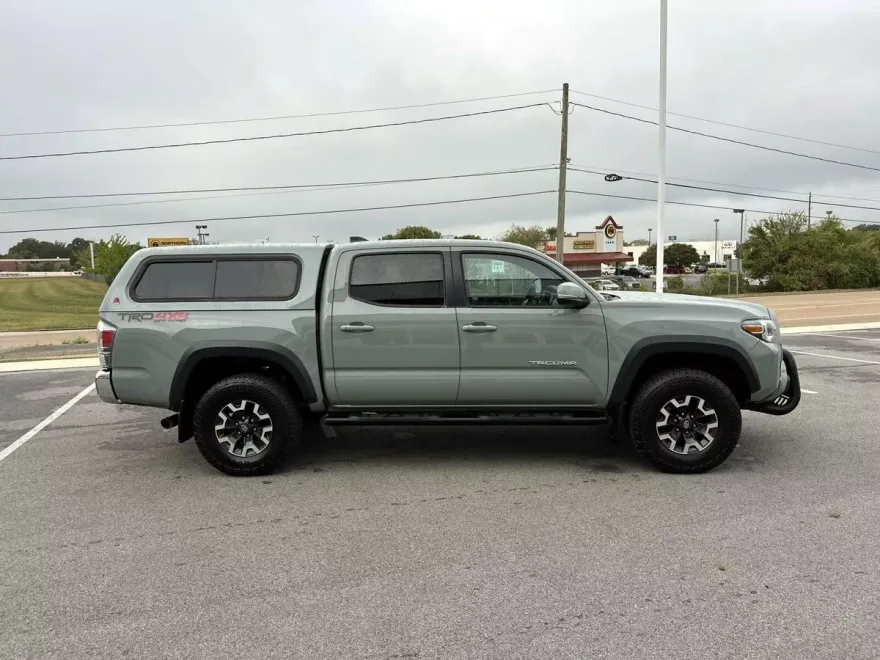 2023 Toyota Tacoma SR 4x4 Double Cab V6 photo 1