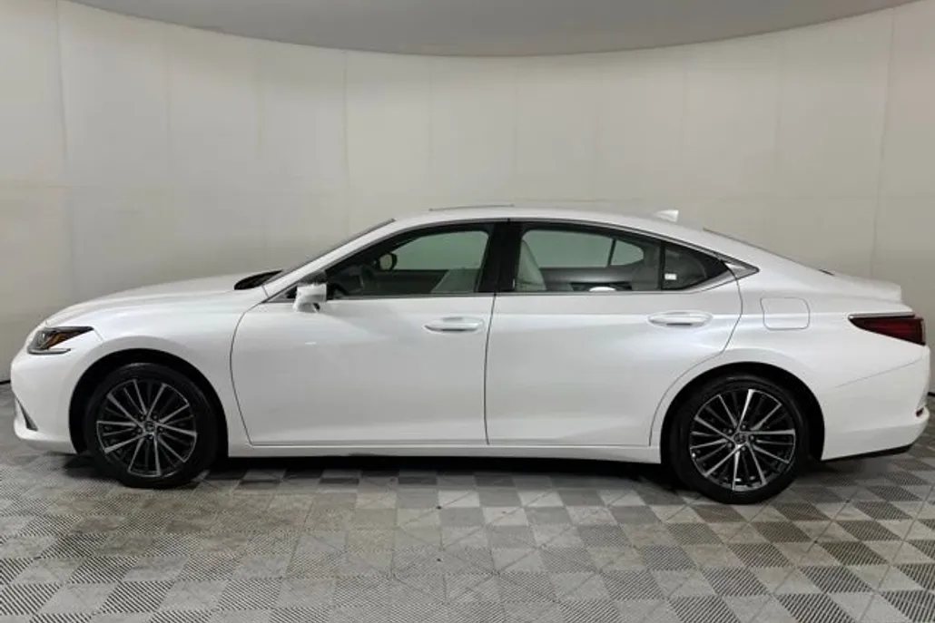 2025 Lexus ES 350 Base photo 1