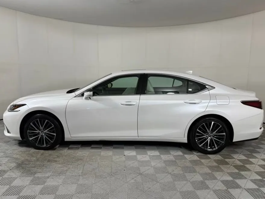2025 Lexus ES 350 Base photo 1