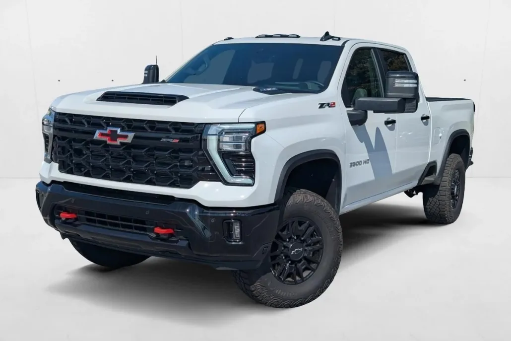 2025 Chevrolet Silverado 2500HD ZR2 photo 1