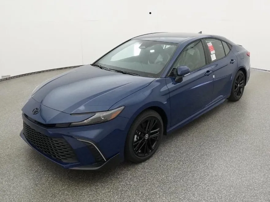 2026 Toyota Camry SE photo 1