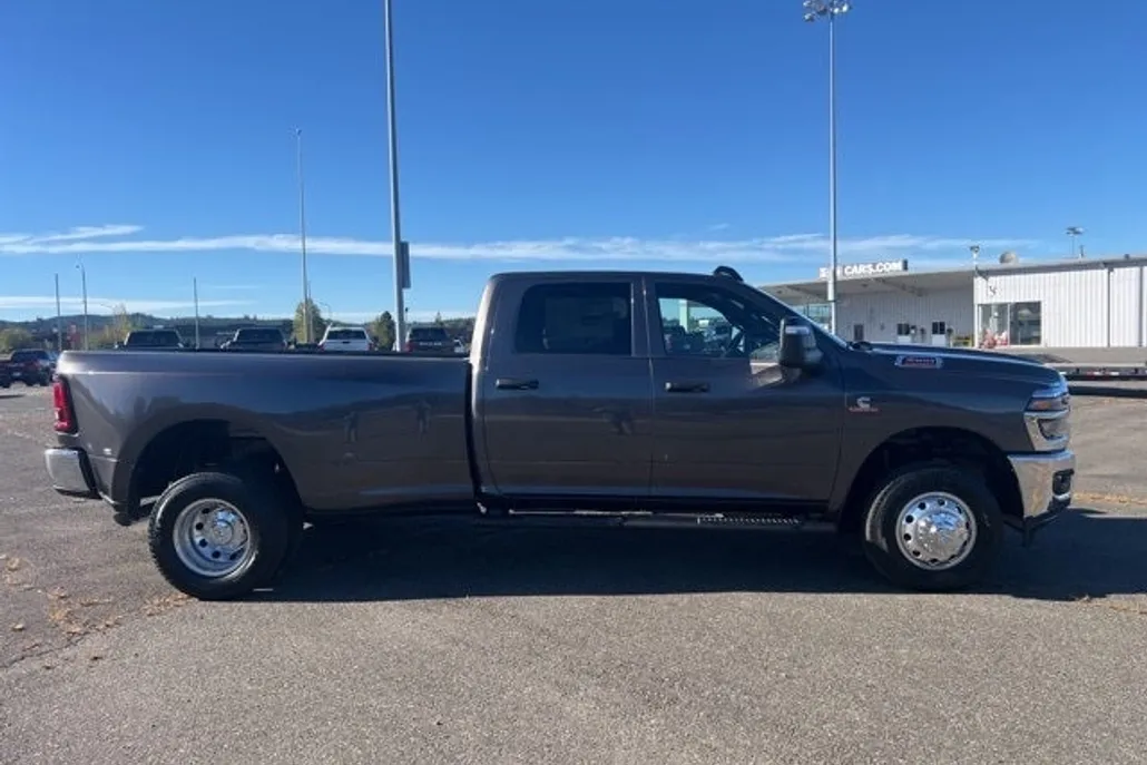2026 Ram 3500 Tradesman photo 1