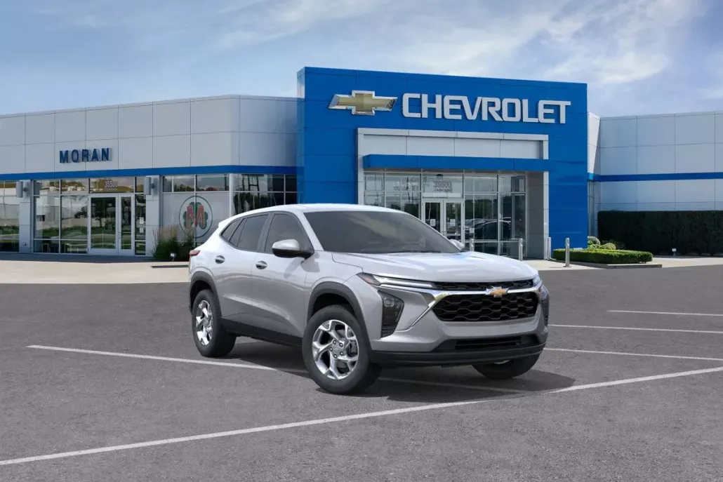 2026 Chevrolet Trax LS photo 1