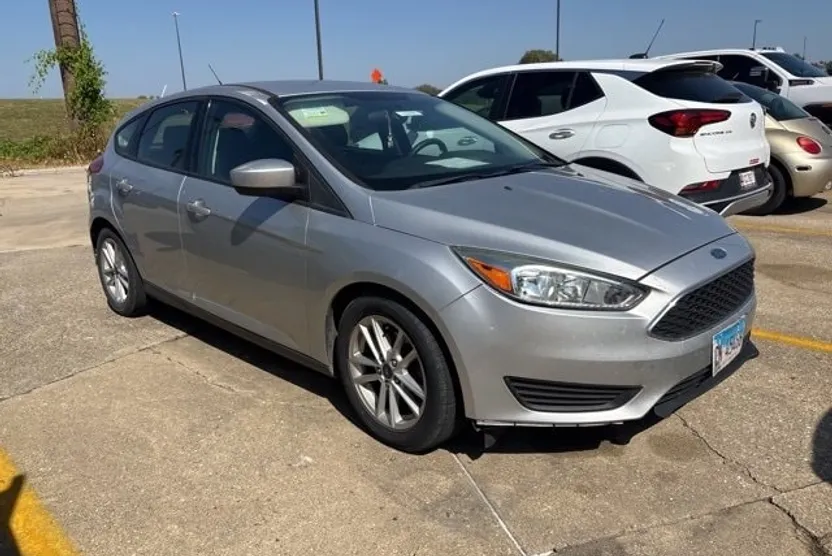 2018 Ford Focus SE photo 1
