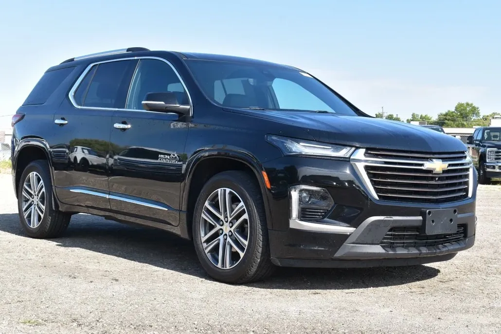 2023 Chevrolet Traverse High Country photo 1