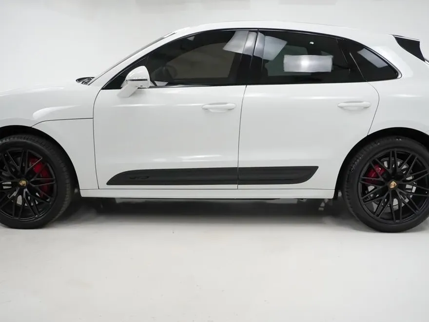 2024 Porsche Macan GTS photo 1