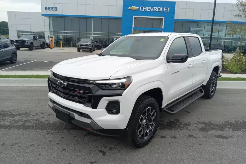 2026 Chevrolet Colorado Z71 photo 1