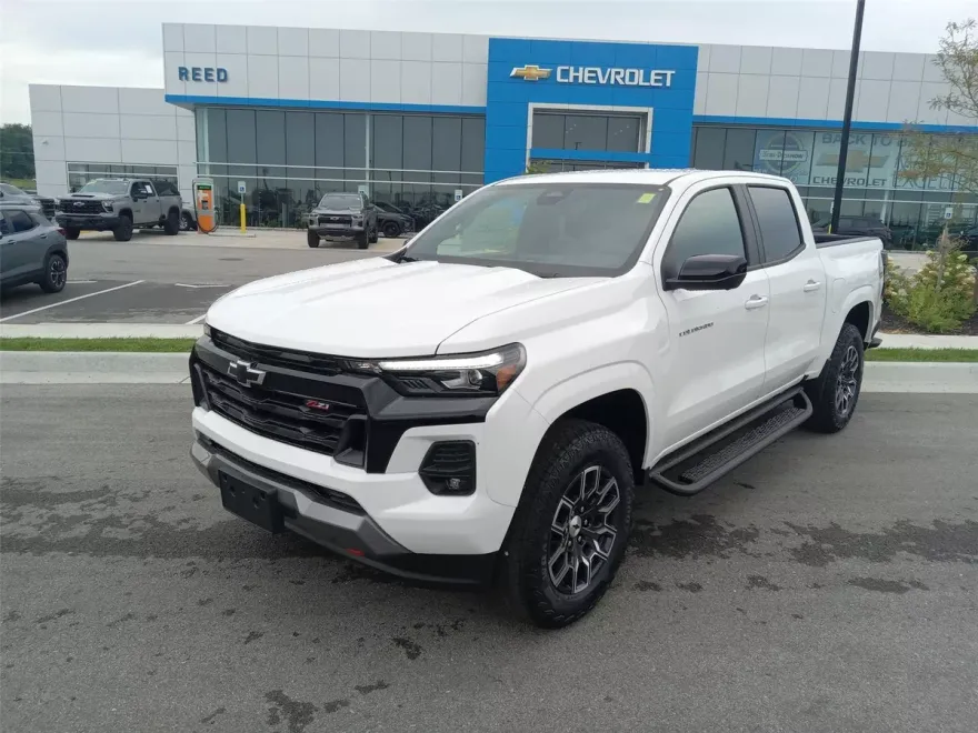 2026 Chevrolet Colorado Z71 photo 1