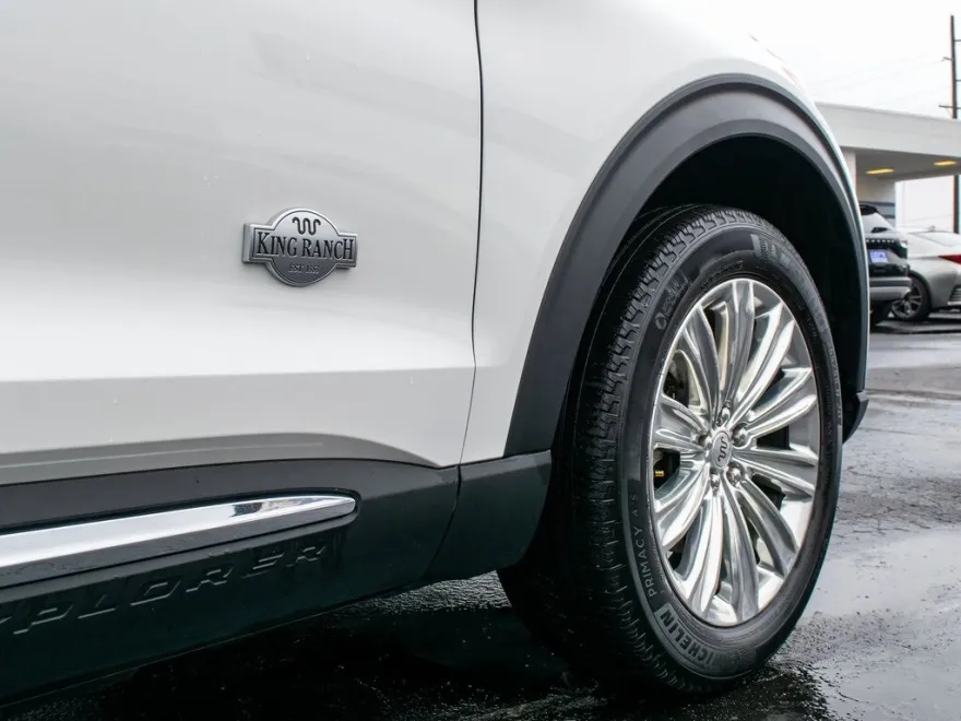 2021 Ford Explorer King Ranch photo 1