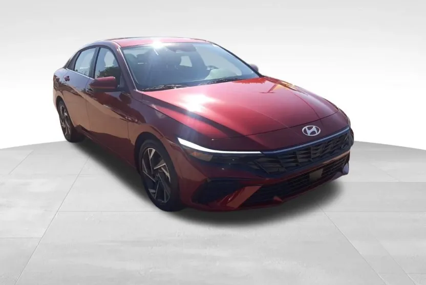 2025 Hyundai Elantra SEL Convenience photo 1