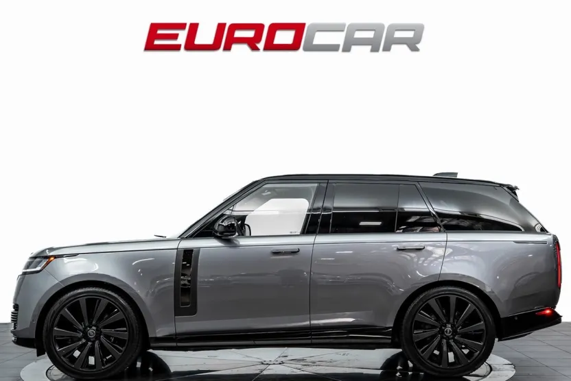 2024 Land Rover Range Rover SV photo 1