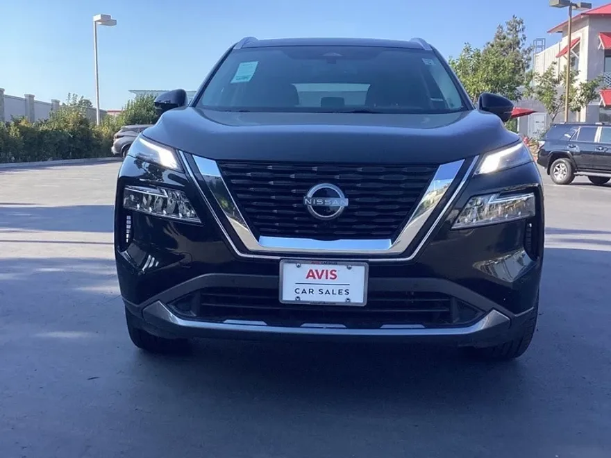 2023 Nissan Rogue SL photo 1