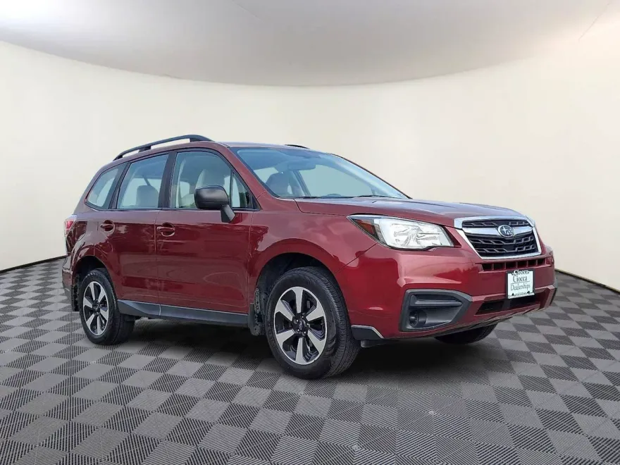 2017 Subaru Forester 2.5i photo 1