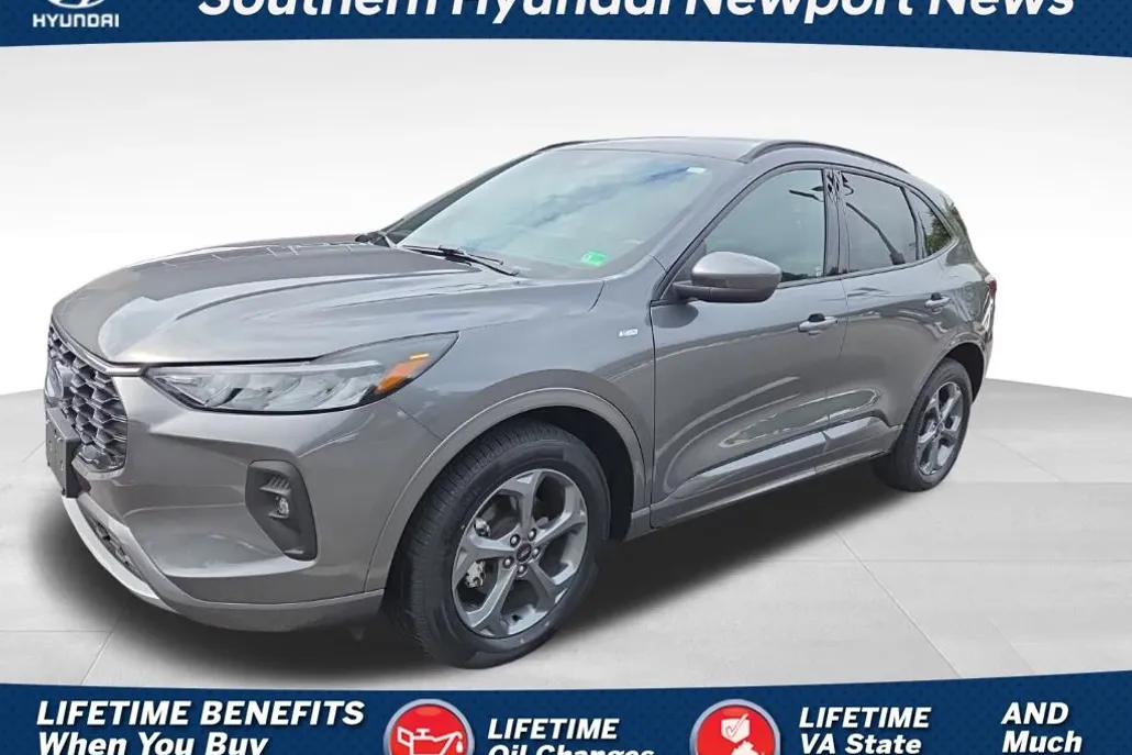 2023 Ford Escape ST-Line Select photo 1