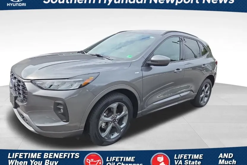 2023 Ford Escape ST-Line Select photo 1