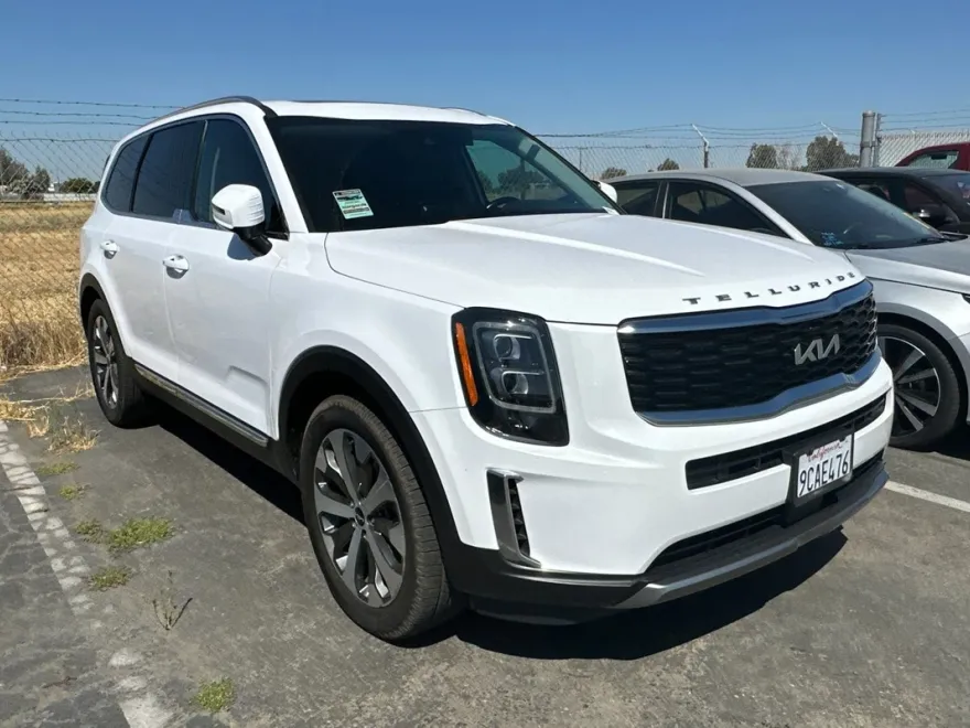 2022 Kia Telluride EX photo 1
