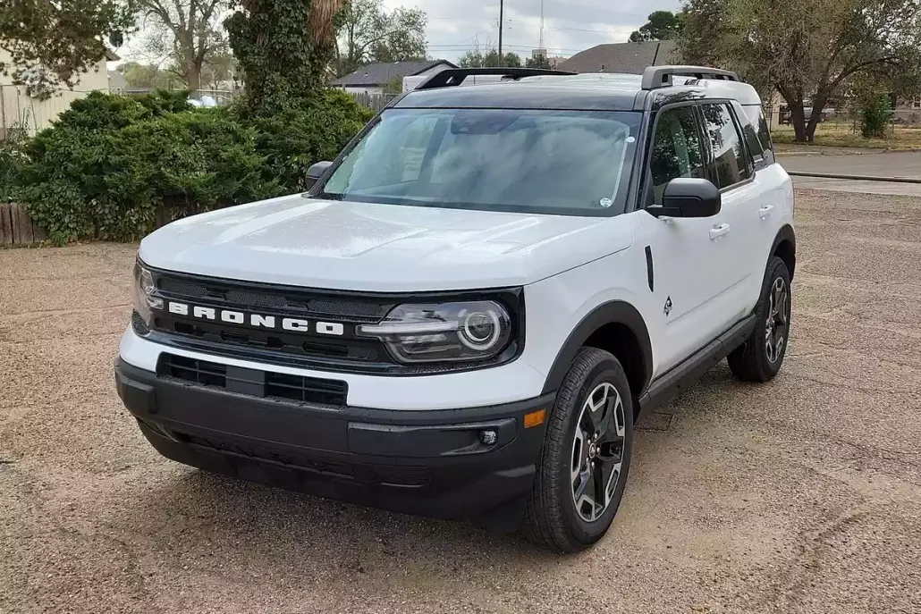 2024 Ford Bronco Sport Outer Banks photo 1