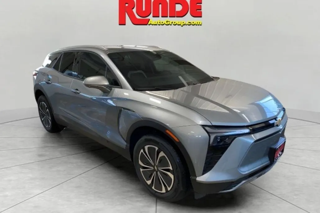 2024 Chevrolet Blazer EV photo 1