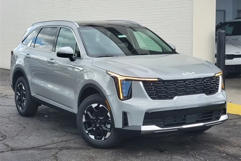 2026 Kia Sorento S photo 1