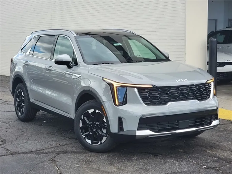 2026 Kia Sorento S photo 1