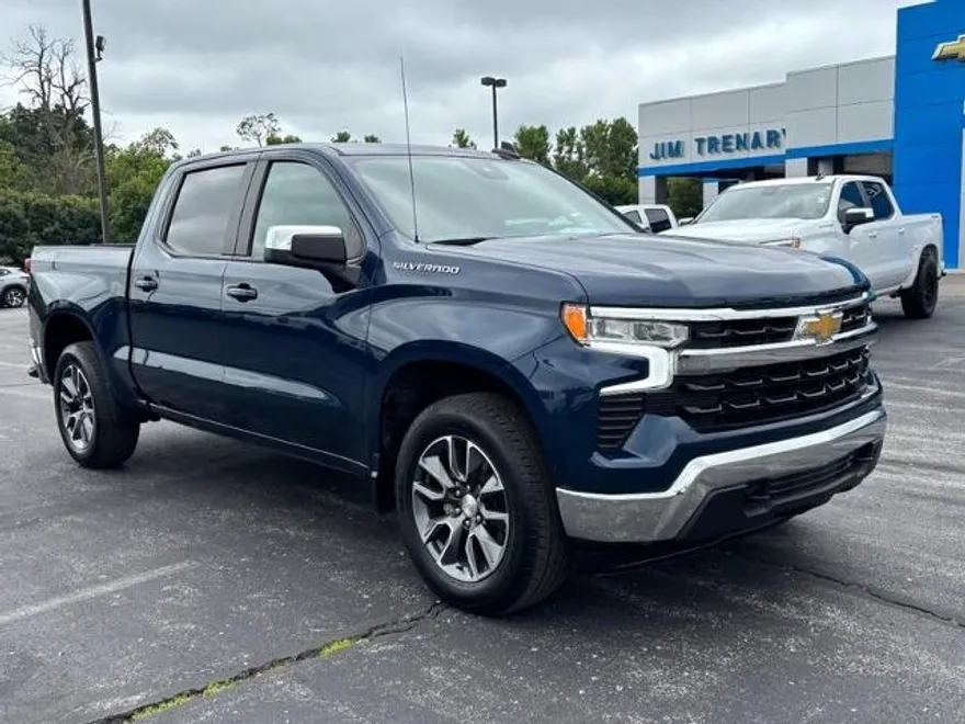 2023 Chevrolet Silverado 1500 LT photo 1