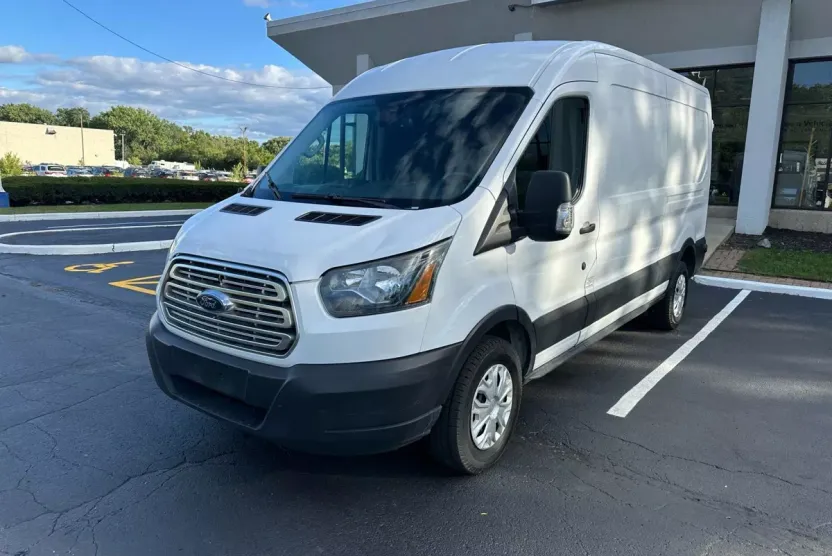2019 Ford Transit Van photo 1