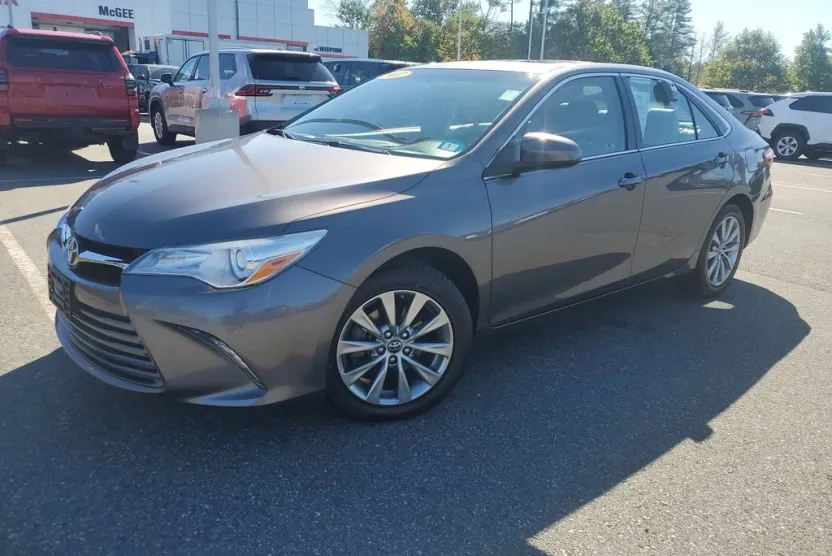 2017 Toyota Camry XLE XSE photo 1