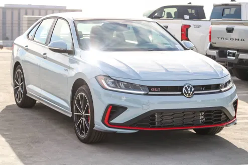 2025 Volkswagen Jetta GLI Autobahn photo 3