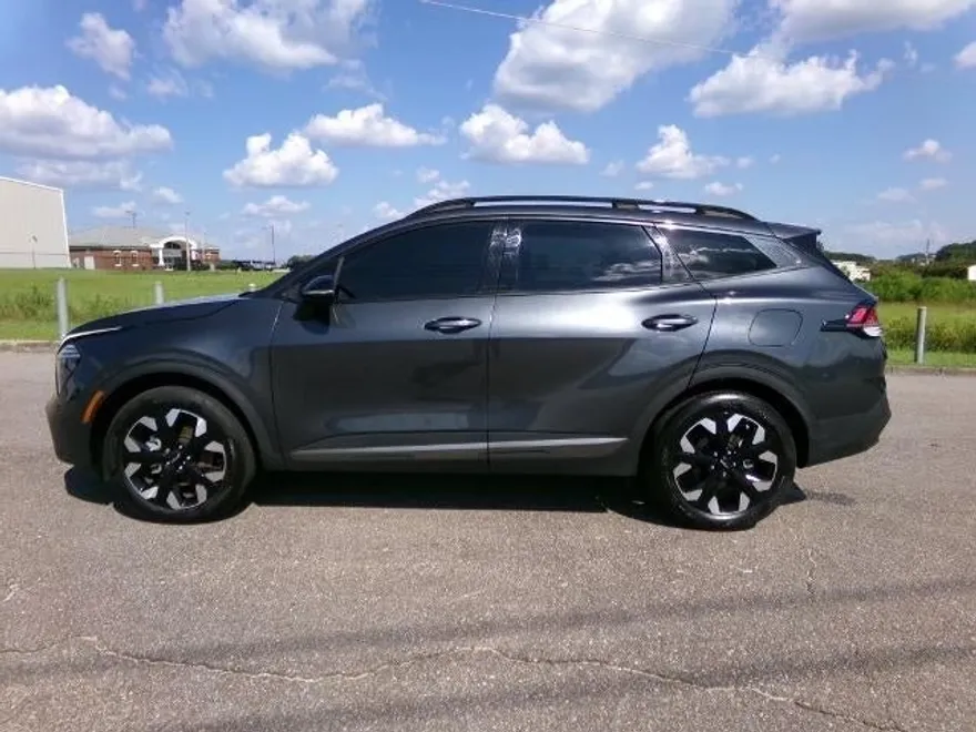 2024 Kia Sportage X-Line photo 1