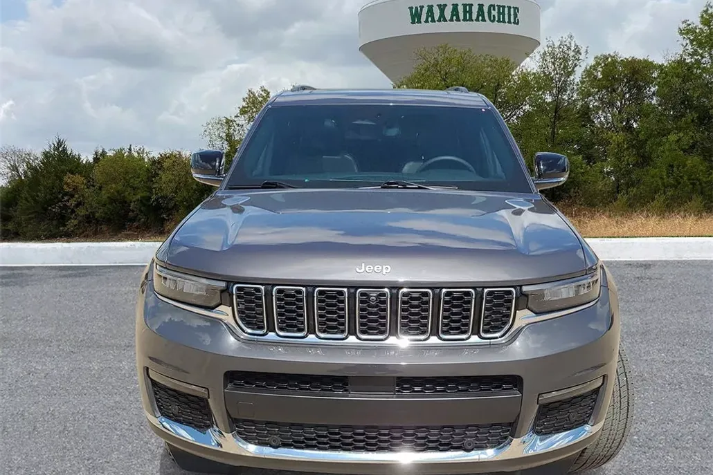 2024 Jeep Grand Cherokee Limited photo 1