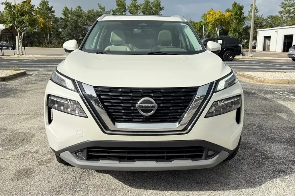 2021 Nissan Rogue SL photo 1