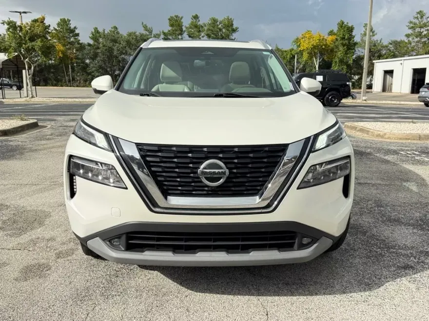 2021 Nissan Rogue SL photo 1