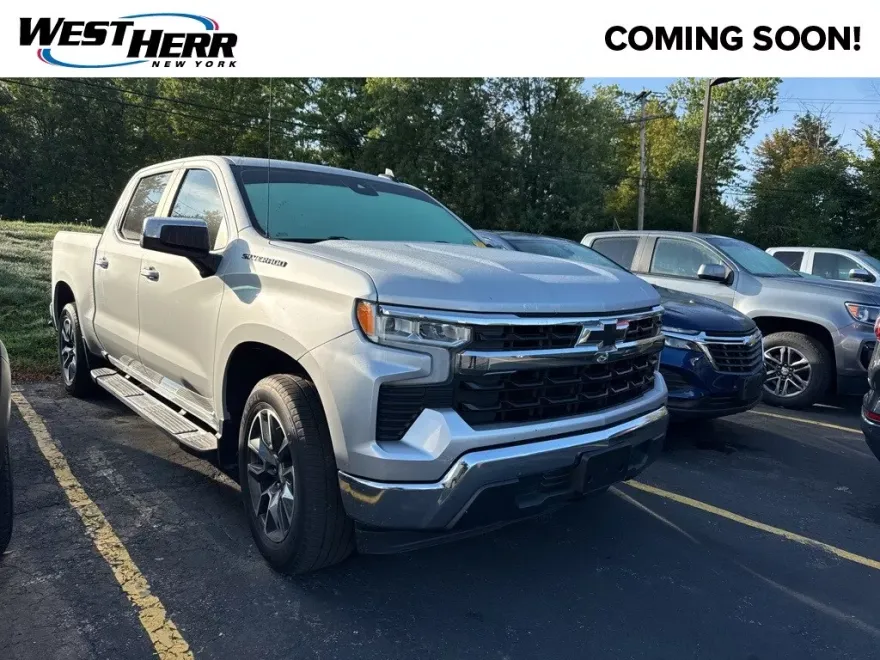 2022 Chevrolet Silverado 1500 LT photo 1