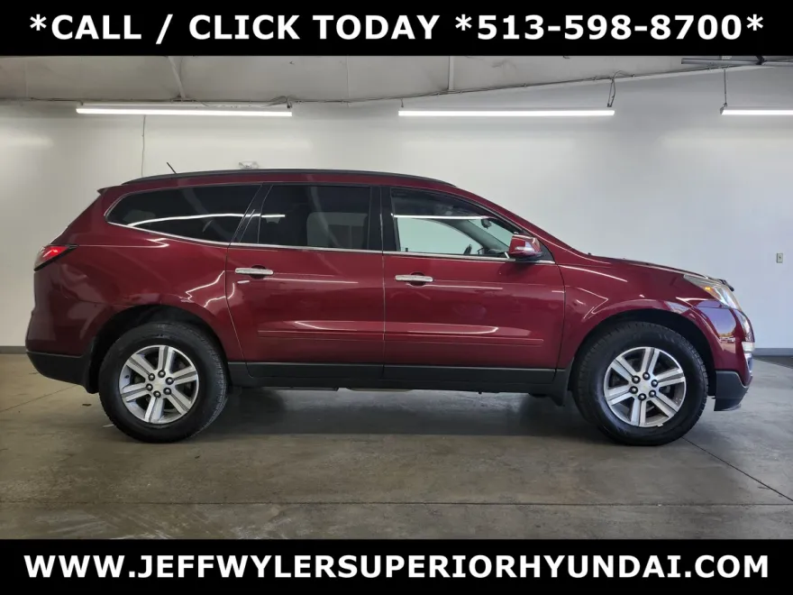 2015 Chevrolet Traverse 1LT photo 1