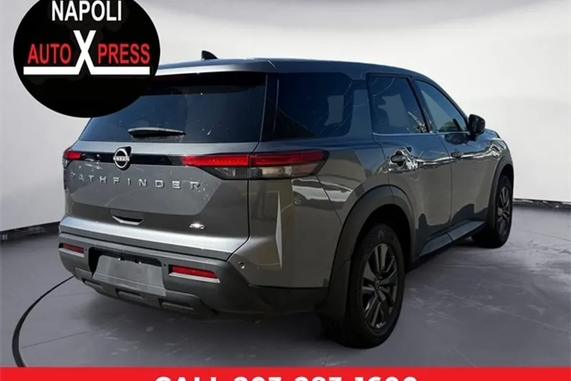2023 Nissan Pathfinder S photo 1