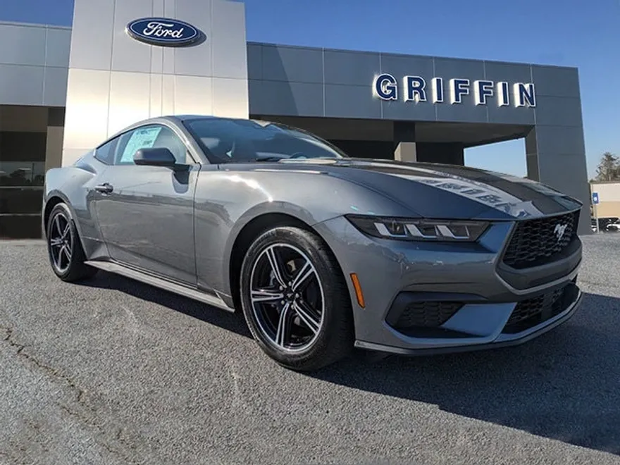 2025 Ford Mustang EcoBoost photo 1
