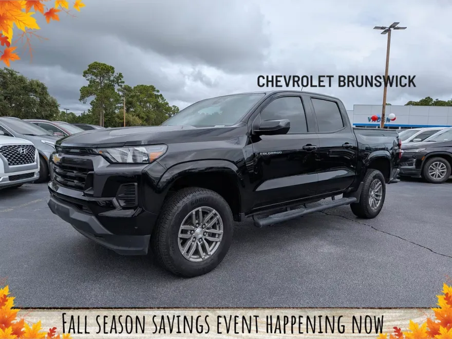 2023 Chevrolet Colorado LT photo 1