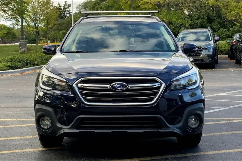 2018 Subaru Outback 2.5i Touring photo 1