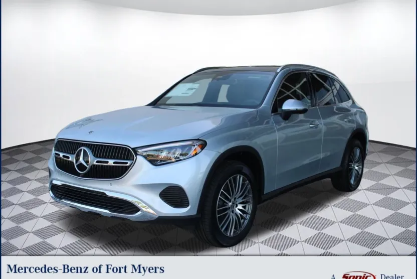 2026 Mercedes Benz GLC 300 photo 1