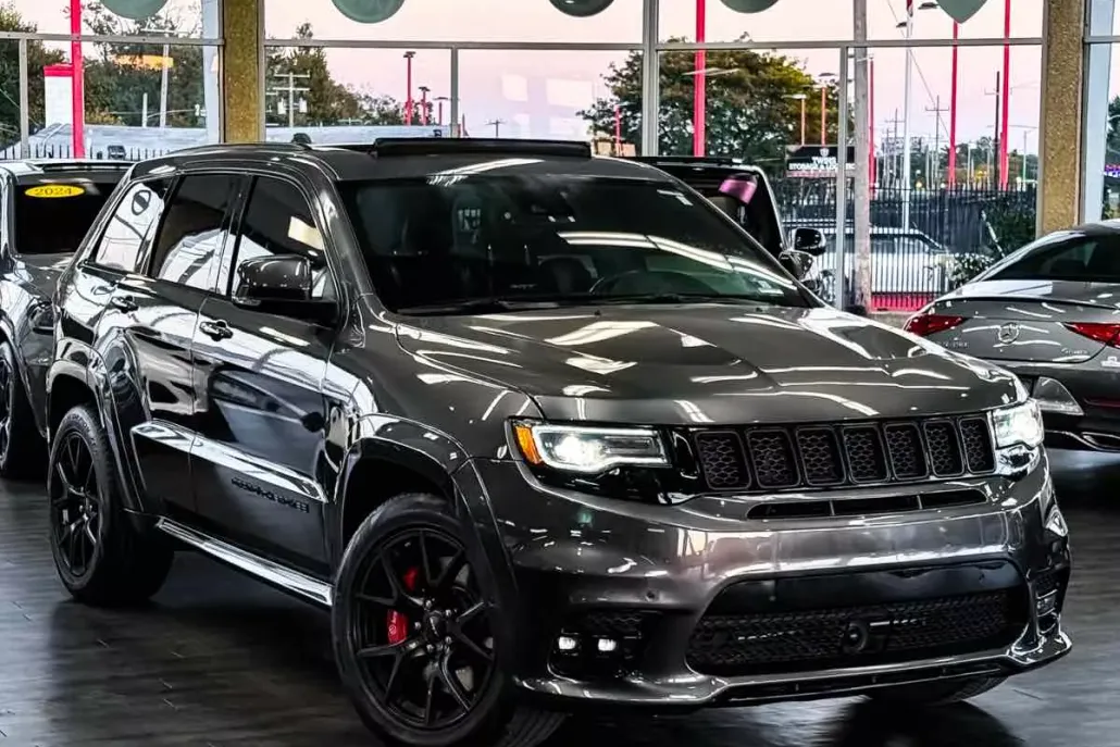 2019 Jeep Grand Cherokee SRT8 photo 1