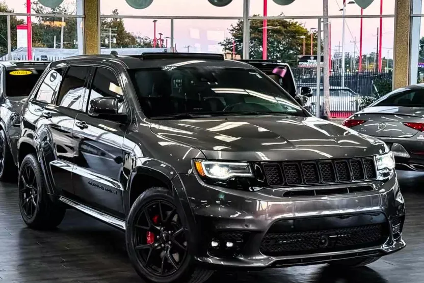 2019 Jeep Grand Cherokee SRT8 photo 1