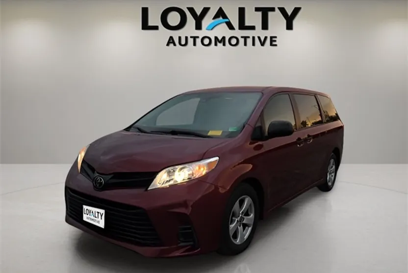 2020 Toyota Sienna L photo 1