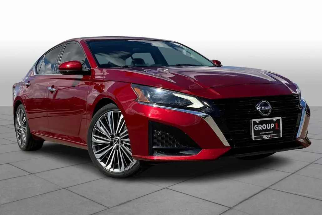 2023 Nissan Altima 2.5 SL photo 1